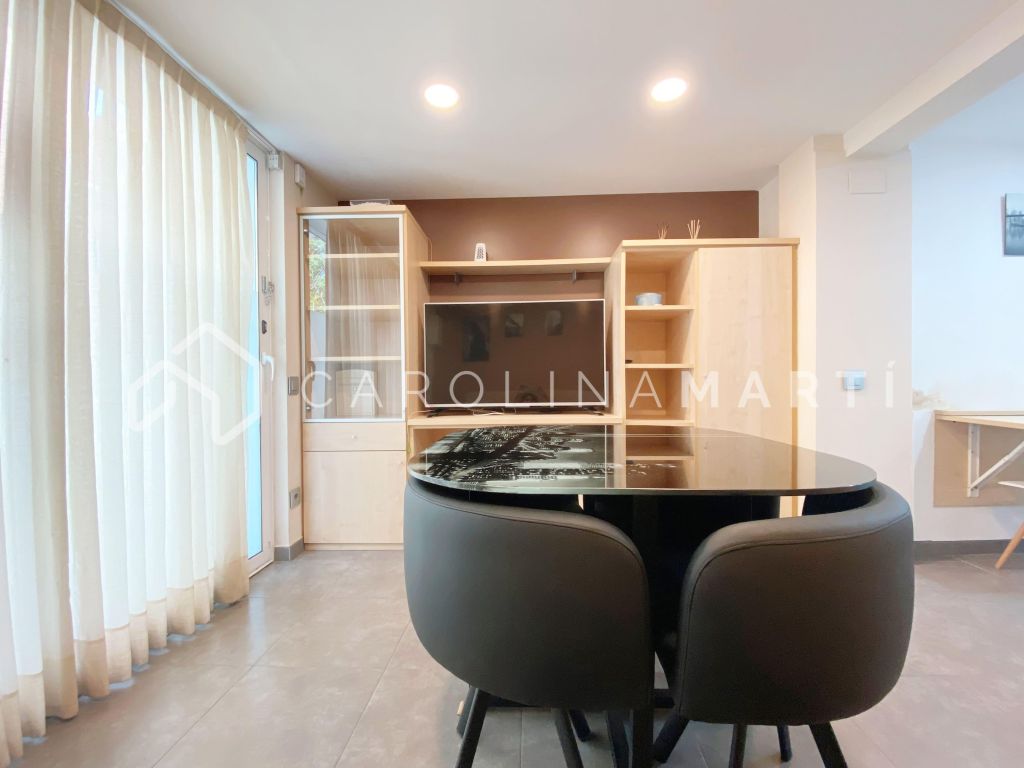 Renovated apartment for sale in Las Tres Torres, Barcelona