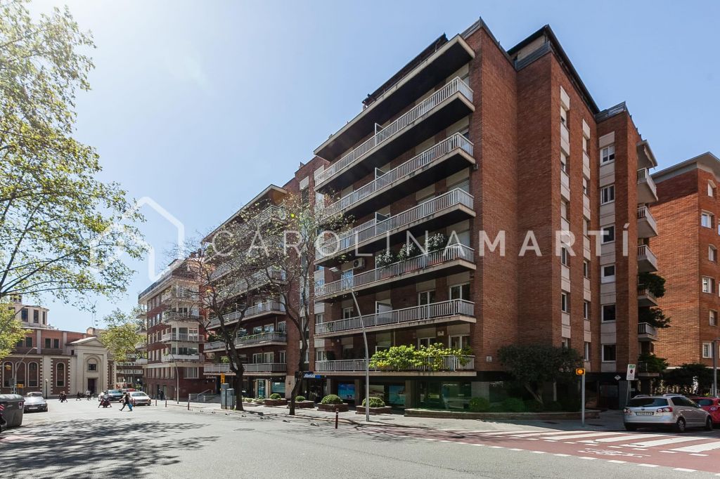 Penthouse with terrace for rent in Galvany, Barcelona