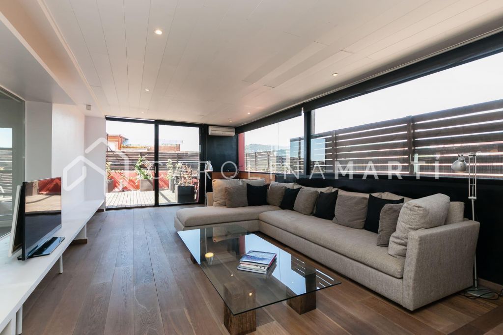 Penthouse with terrace for sale in Galvany, Barcelona