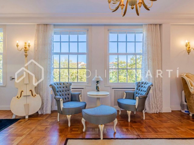 Newly renovated luxury apartment with views of Turó Park