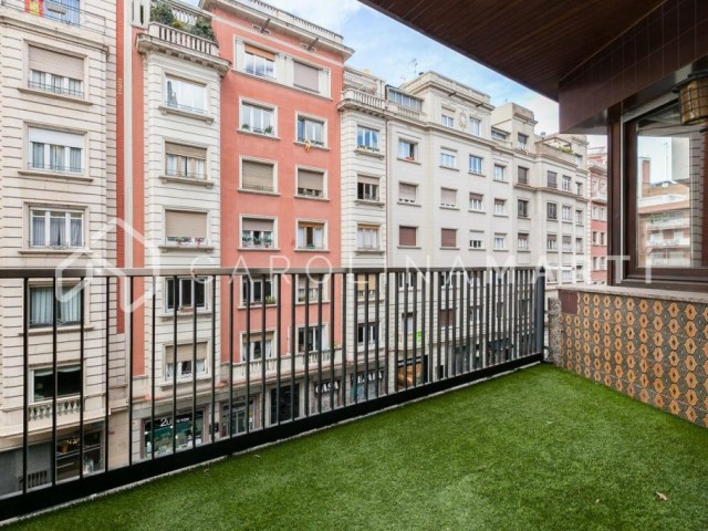 Pis amb terrassa i jardí en venda a Galvany, Barcelona